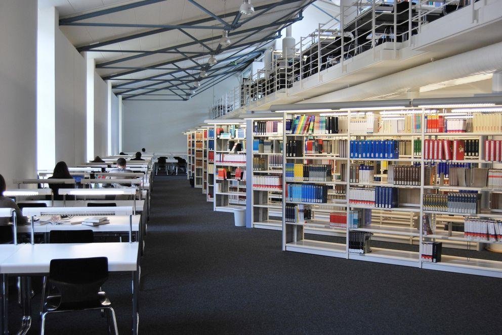 The Business Administration & Economics Library reading room The Business Administration & Economics Library reading room