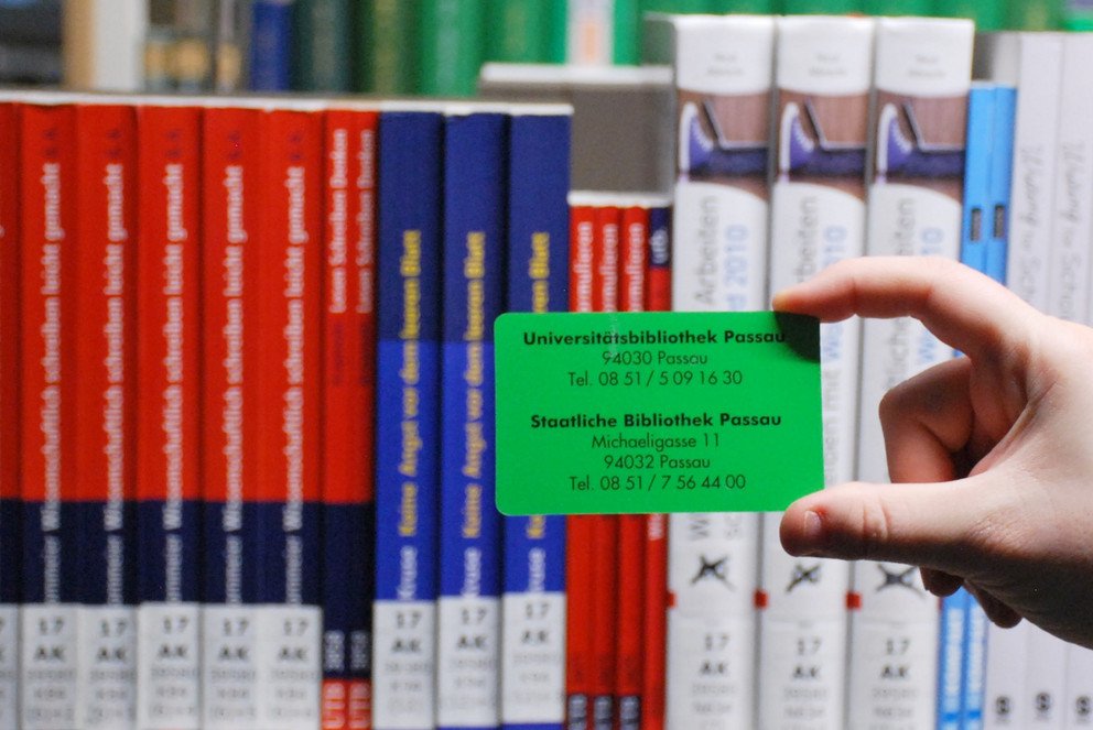 Bibliotheksausweis für Schüler und Interessierte aus Stadt und Region