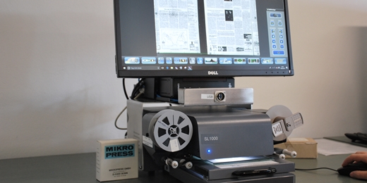 Neuer digitaler Scanner für Mikrofilme • Universität Passau